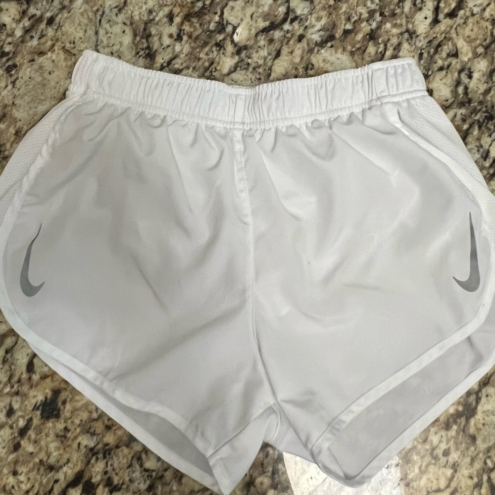 Nike Dri-Fit Shorts Women’s White Size Small